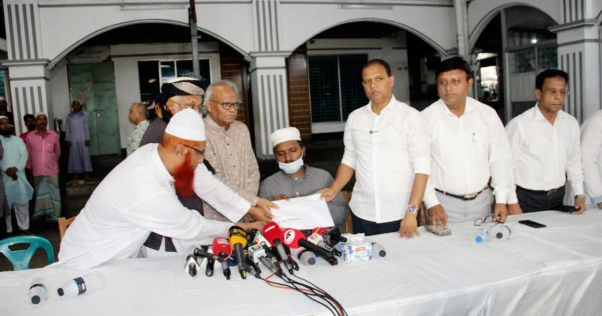 অসুস্থ হেফাজত নেতার পাশে তারেক রহমান